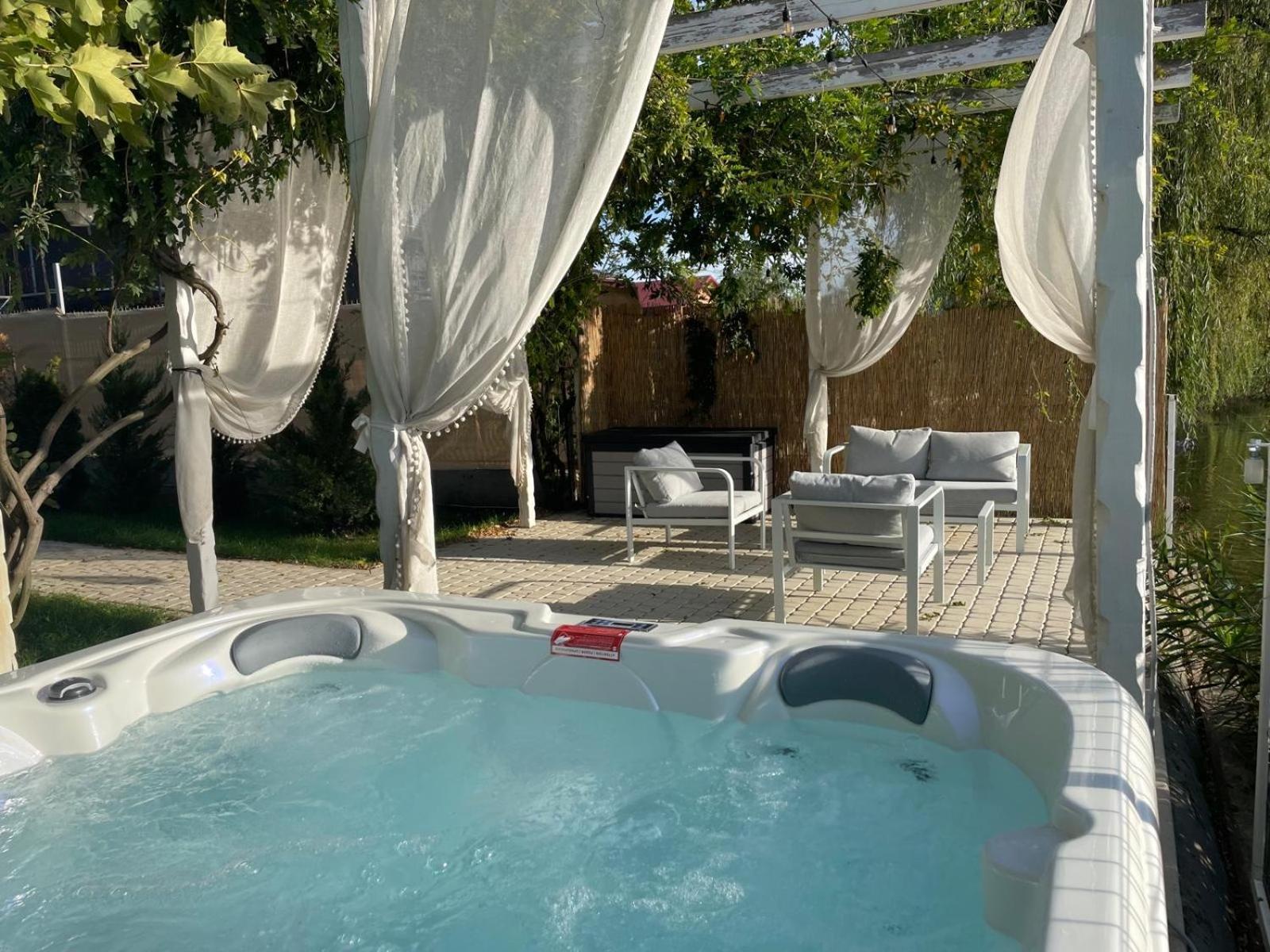 Therme - Corbeanca By The Lake Luxury Villa 外观 照片